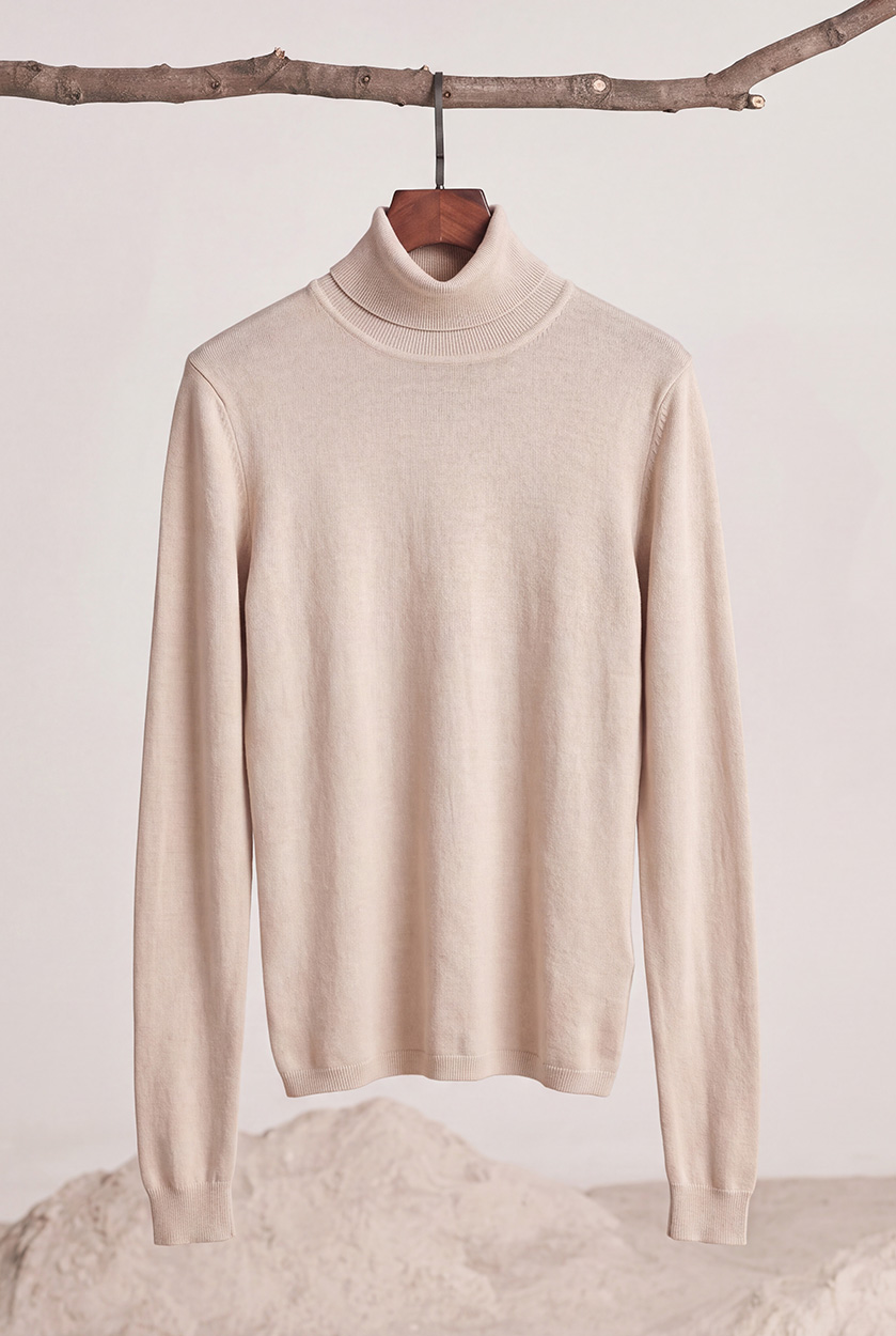 Leicht taillierter Rollkragenpullover für große Damen