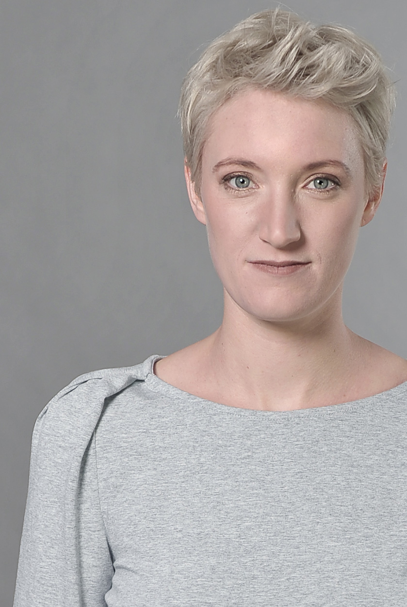 Schulterbetontes Shirt SYRA mit in Falten gelegten Raglanärmeln in 3 Farben